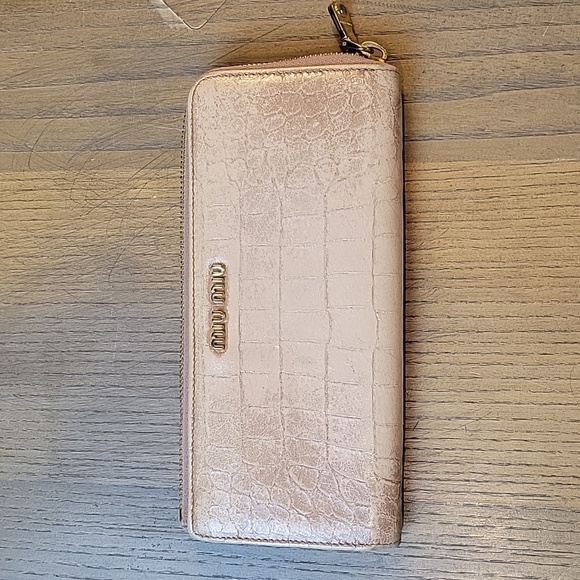 Miu Miu Long khaki zipper wallet - Picture 1 of 6